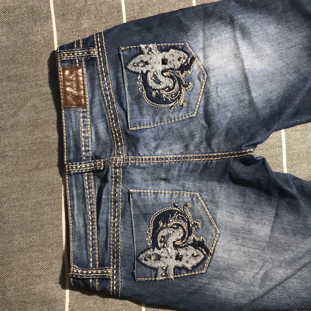 YMI Jeans - Picture 2 of 5